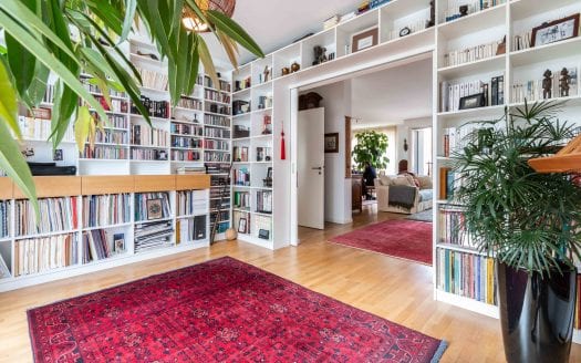 Appartement de 4 pièces avec balcon et loggia à Charlottenburg – Vendu libre