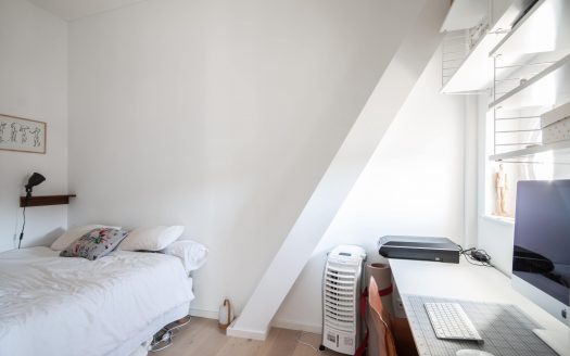 Appartement atypique de 2,5 pièces sous les toits de Prenzlauer Berg